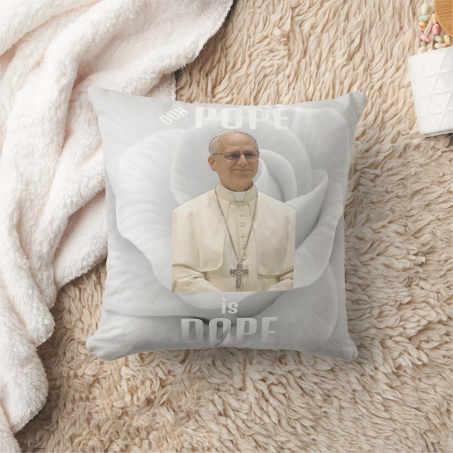 Almofada Duh Pope is Dope Throw Pillow (Cobertor)