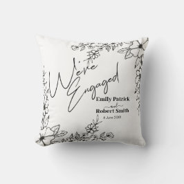 Almofada Elegant Typography we're engaged