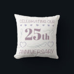 Almofada Elegante 25º Aniversário de Casamento Roxo<br><div class="desc">Celebre um aniversário de casamento marcante com este design romântico com muitos corações bonitos e espirais elegantes.</div>
