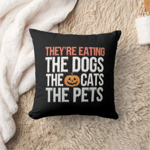 Almofada Eles Estão Comendo Os Cães Os Gatos Os Animais de