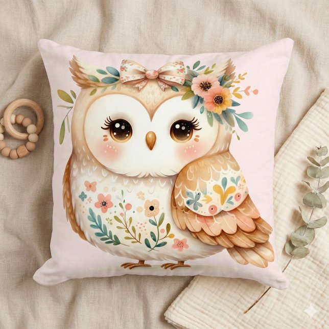 Almofada Encanto Boêmio Rústico de Coruja Floral AgroRural (Boho Cottagecore Owl Floral Farmcore Charm Throw Pillow. Mockup A)