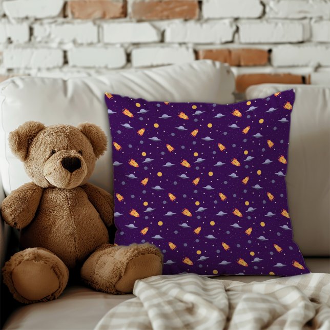 Almofada Espaço padrão lavanda laranja roxo escuro (Pattern space lavender orange dark purple throw pillow.)