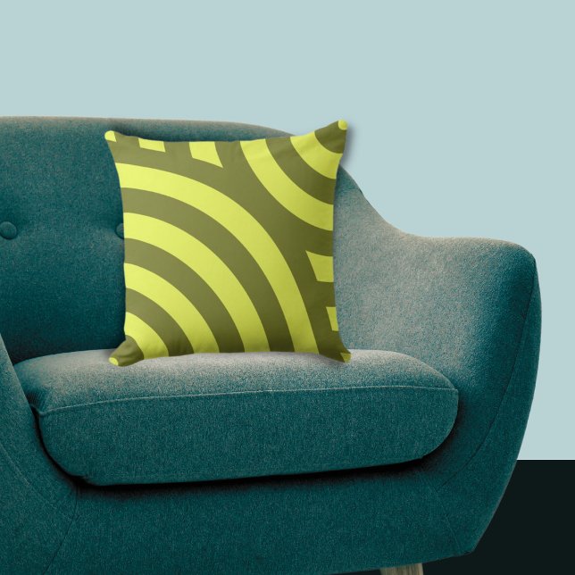 Almofada Estirpes Circulares do Quarto Amarelo Aninhado (Nested Yellow Quarter Circular Stripes Throw Pillow)