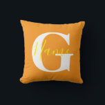 Almofada Estojo de Travesseiro Personalizado com Nome Perso<br><div class="desc">Capa de travesseiro com nome da família personalizada – um presente aconchegante e personalizado para Mamãe, Vovó ou qualquer pessoa especial. Perfeito para decoração de casa e momentos emocionais! Adicione calor e personalidade à sua casa com meus Estojo de Travesseiro de Nome de Família Personalizado. Perfeito para celebrar ocasiões especiais...</div>