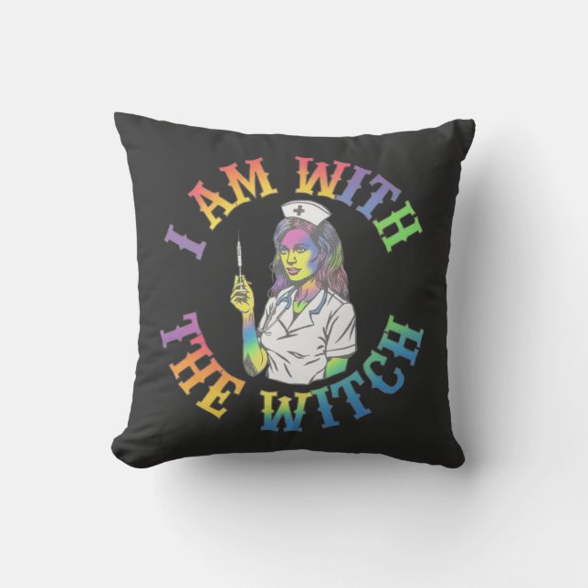 Almofada Estou Com A Bruxa - Halloween Louco E Místico (Frente)