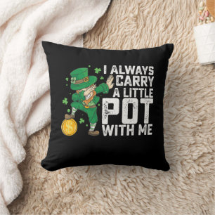 Almofada Eu Sempre Levo Um Pequeno Pote Comigo St Patrick's