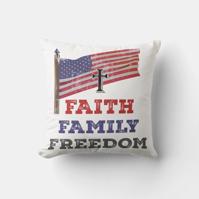 Almofada Faith Family Freedom Cross with Flag (Frente)
