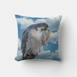 Almofada Falcão Peregrine ao longo do rio Hudson