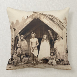 Almofada Família maori, Nova Zelândia, c.1880s (impressã