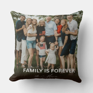 Almofada Family Is Forever Personalized Photo Throw Pillow