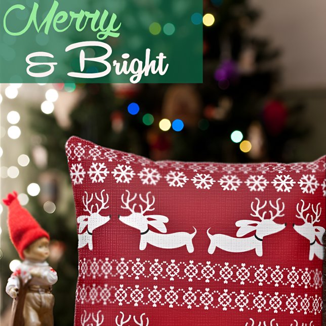 Almofada Feira de Suéter Feio Isle Reindeer Dachshund Trave (Dachshund masquerading as a reindeer for wiener dog themed Christmas.)