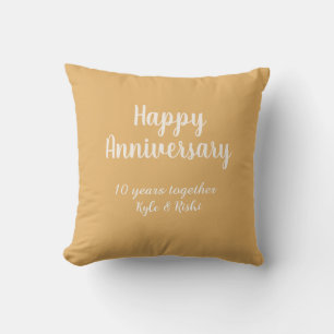 Almofada Feliz aniversário dourado branco 10 anos nome data