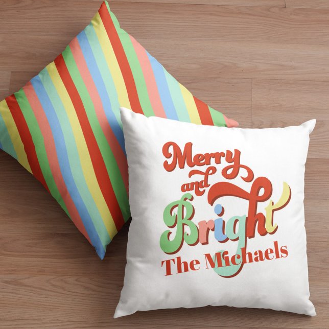 Almofada Feliz e Natal Brilhante (Merry and Bright custom throw pillow.)