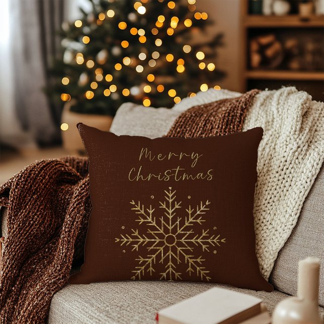 Almofada Feliz Natal / Floco de neve Dourado Terracotta Dar (Merry Christmas / Gold Snowflake Terracotta Dark Throw Pillow)
