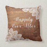 Almofada Felizmente Após Casamento Rústico De Lace Branco D<br><div class="desc">Este fabuloso e personalizável travesseiro "Feliz Nunca" Depois do travesseiro decorativo / lombar apresenta um estilo rústico de madeira marrom coberto de um lugar branco romântico para a personalização dos nomes da noiva e do noivo e a data do casamento. Um presente perfeito para o casamento romântico da noiva e...</div>