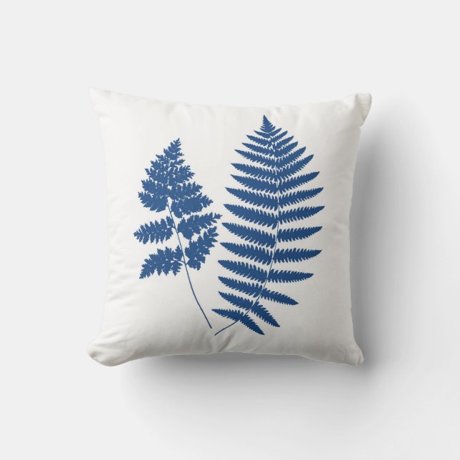 Almofada Ferns de Woodland, Azul Cobalto em Branco (Frente)
