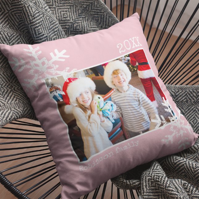 Almofada Flocos de neve de Natal Feriados (Rustic snowflake family holiday keepsake photo pillow perfect for decorate your home.)