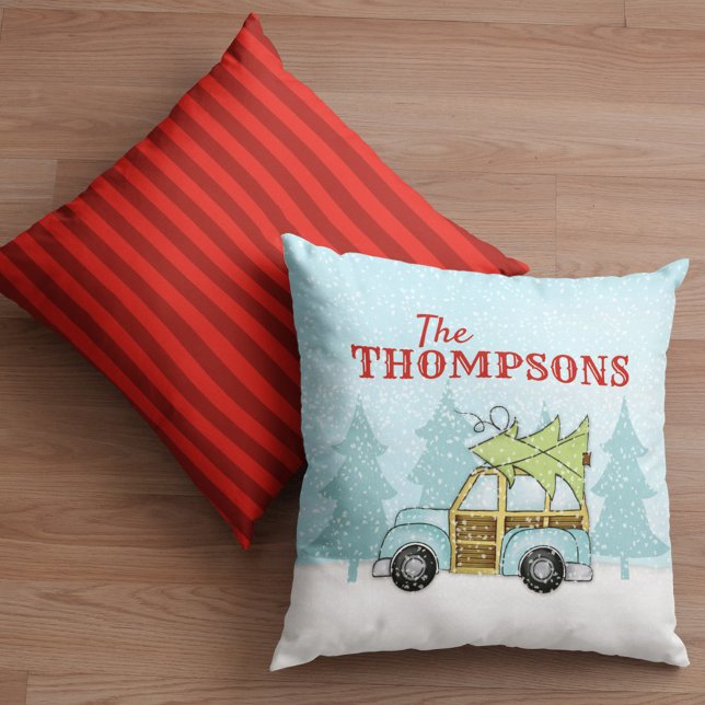 Almofada Flocos de Neve de Natal Personalizados para Carros (Whimsical Christmas holiday Woodie car throw pillow)