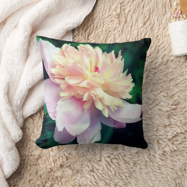 Almofada Flor de Peônia Rosa em Flor de Perto (Cobertor)