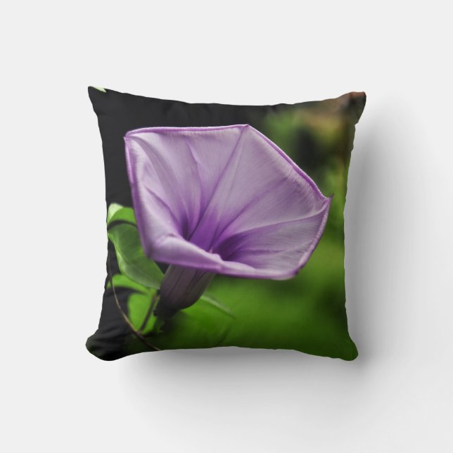 Almofada Flor Roxo em Fundo Verde (Frente)
