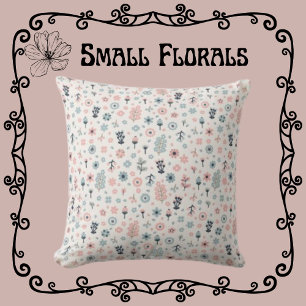 Almofada Florais Pequenos, Rosa e Azul, em Creme