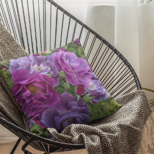 Almofada Floral de Rosa Roxo Elegante