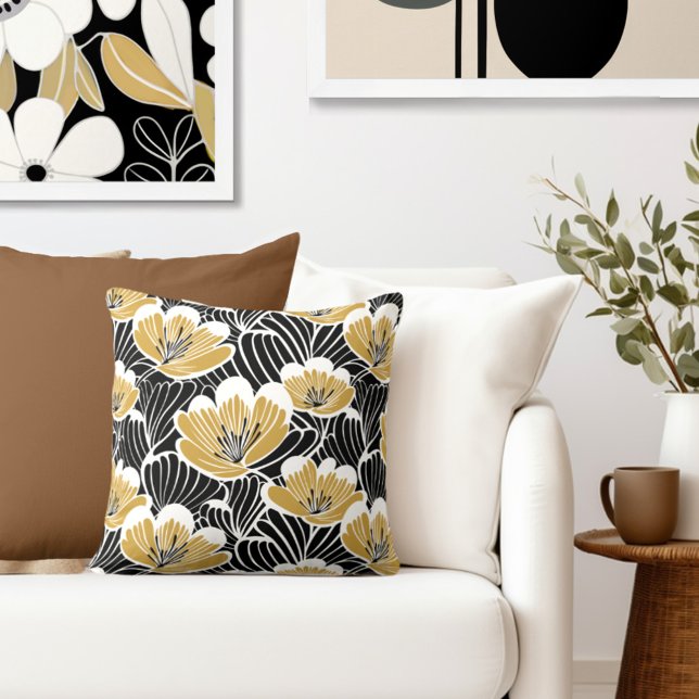 Almofada Floral Dourado Preto (Complete your elegant retro look with an exclusive Wild on Flowers Throw PIllow.)
