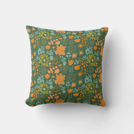 Almofada Floral pattern on a dark green background 