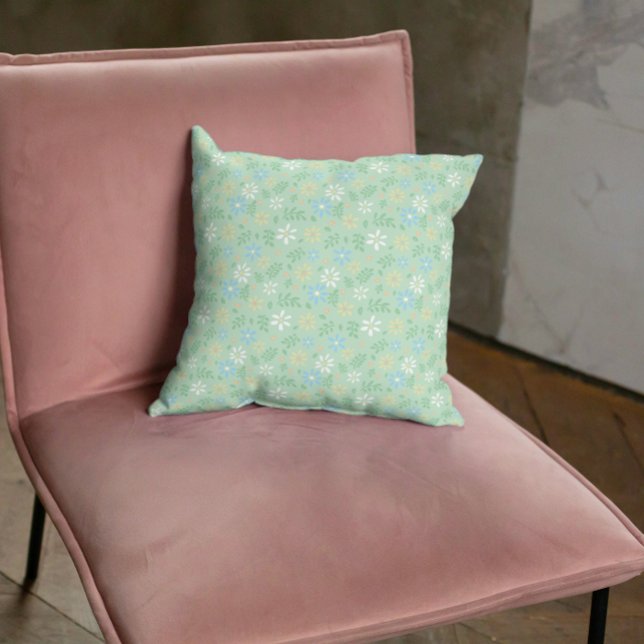 Almofada Floral Verde Suave com Flores Amarelas Azuis Branc (Criador carregado)