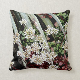 Almofada Flores brancas e folhas