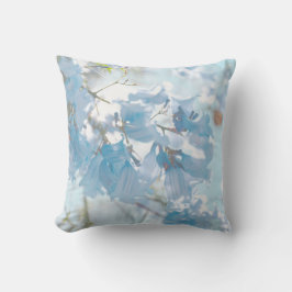 Almofada Flores de Árvore Pastel Soft Blue Jacaranda