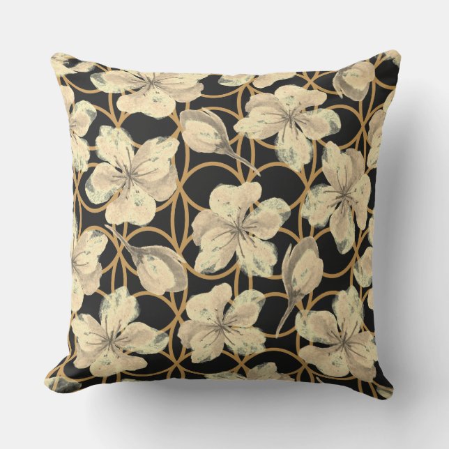 Almofada Flores de Creme de Água no Interior Preto (Frente)
