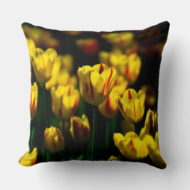 Almofada Flores de tulipa amarelas (Frente)