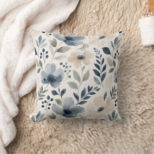 Almofada Flores Elegantes em Aquarela Azul Creme Floral