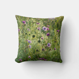 Almofada Flores silvestres roxas num prado verde