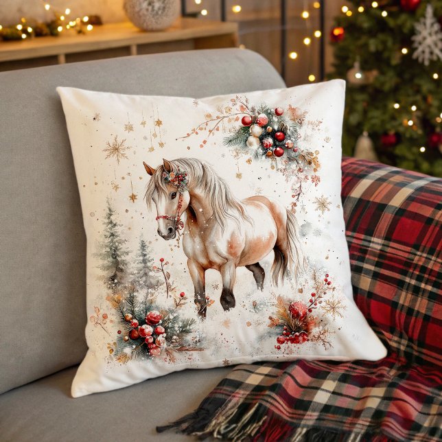 Almofada Floresta Nevada de Inverno Cavalo (Snowy Forest Winter Horse Throw Pillow)