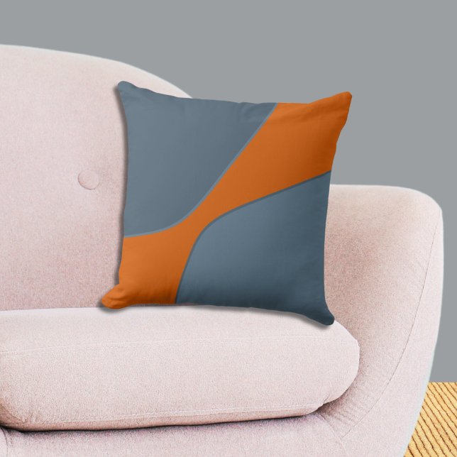 Almofada Formas irregulares de quarto laranja e azul   (Irregular Orange and Blue Quarter Shapes Throw Pillow, Livingroom)