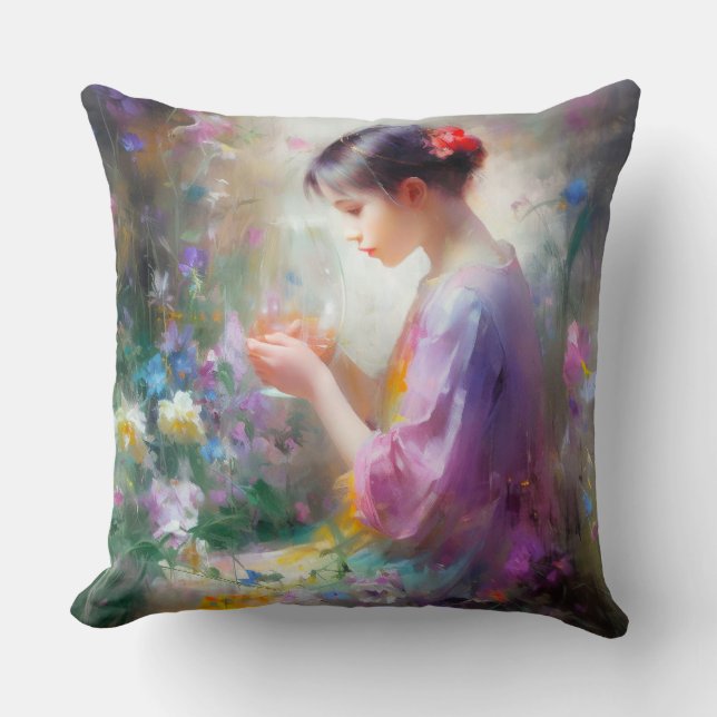 Almofada Garota admirando uma flor em suas mãos (Frente)