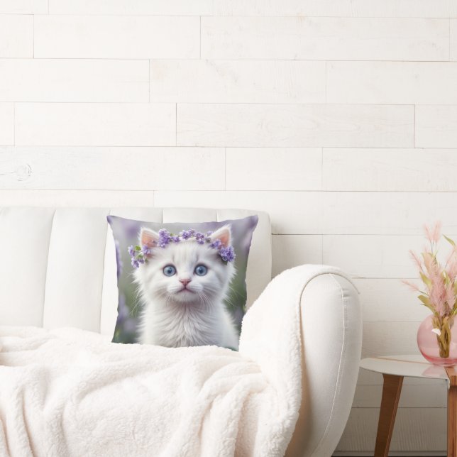 Almofada Gatinho Branco Com Lilac Laurel (Sofá)