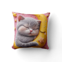 Gatinho Fofo Dormindo na Lua Berçário