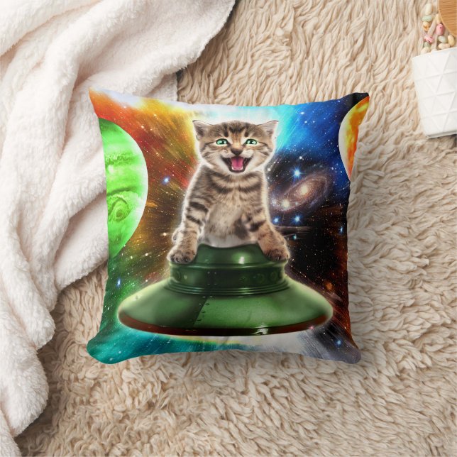 Almofada gato alienígena no disco do úfo (Cobertor)
