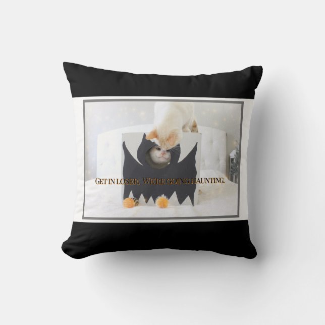 Almofada Gato Bonito "Entra Perdedora, Vamos Assombrar" (Frente)