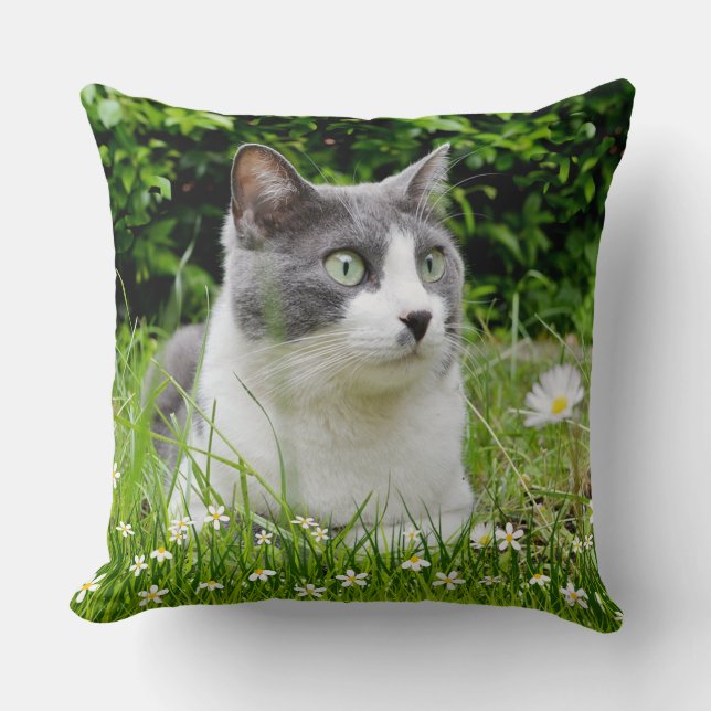 Almofada Gato de Tuxedo Cinza e Branco & Flores (Frente)