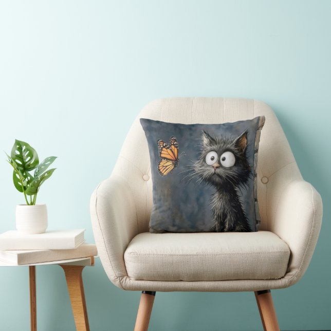 Almofada Gato Desgrenhado Olhando para uma Borboleta (Cadeira)