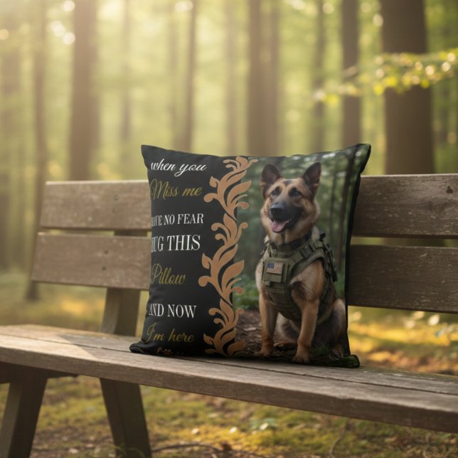 Almofada German Shepherd Memorial Hug This Pillow (Criador carregado)