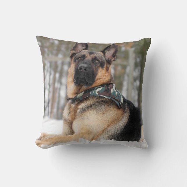 Almofada German shepherd Na Neve (Frente)