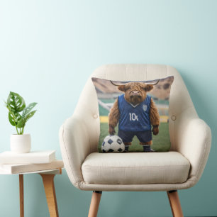 Almofada "Goal-Getter: Uma Vaca do Planalto Vestida para o