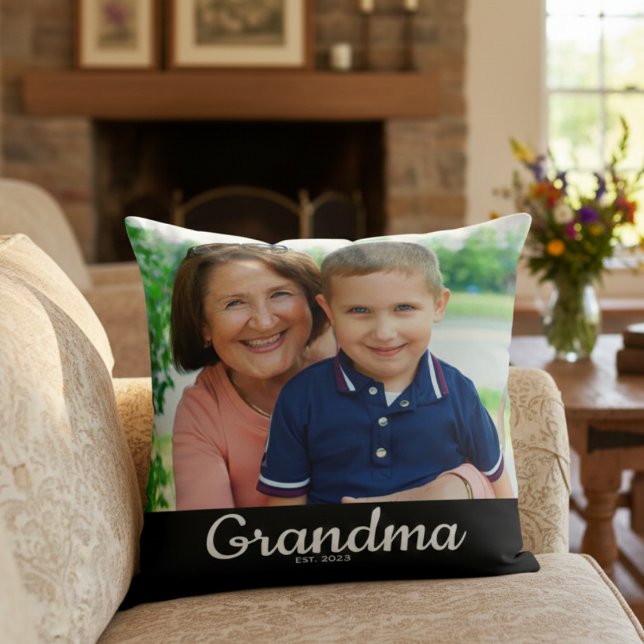 Almofada Grandma Established Modern Script Photo  (Criador carregado)