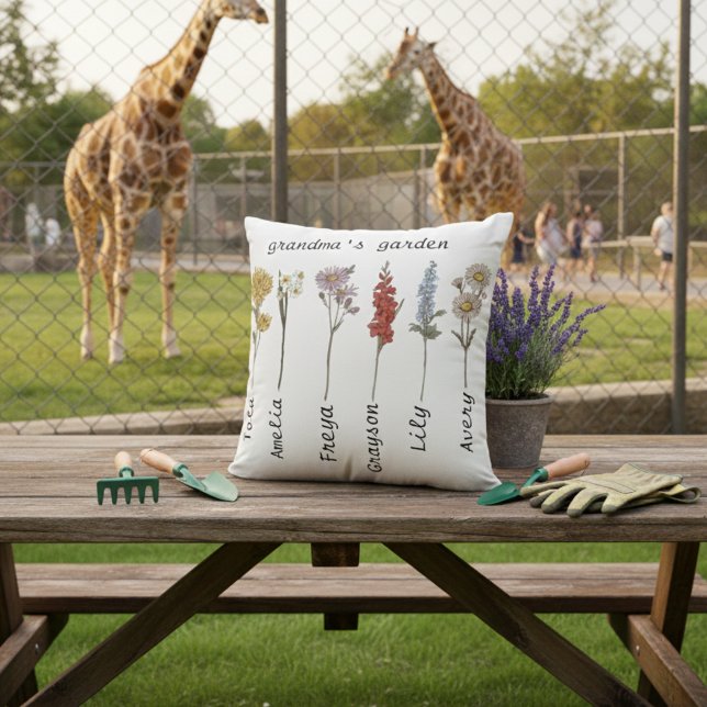 Almofada Grandma’s Garden Cushion with Birth Flowers (Criador carregado)