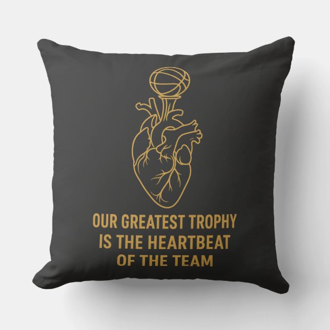 Almofada Grateful Team – Our Greatest Trophy is the Heartbe (Frente)